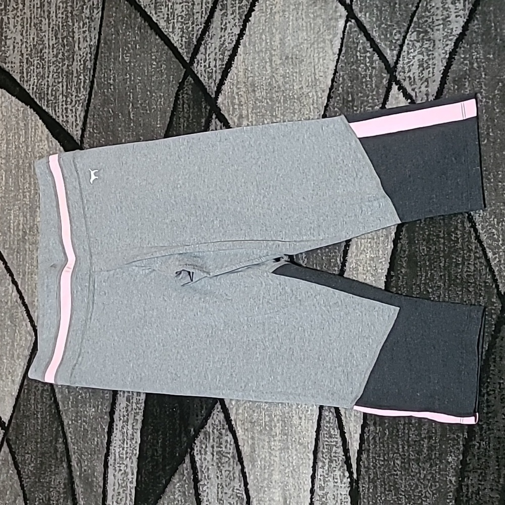 VS PINK 2016 YOGA CROP LOGO LEGGINGS